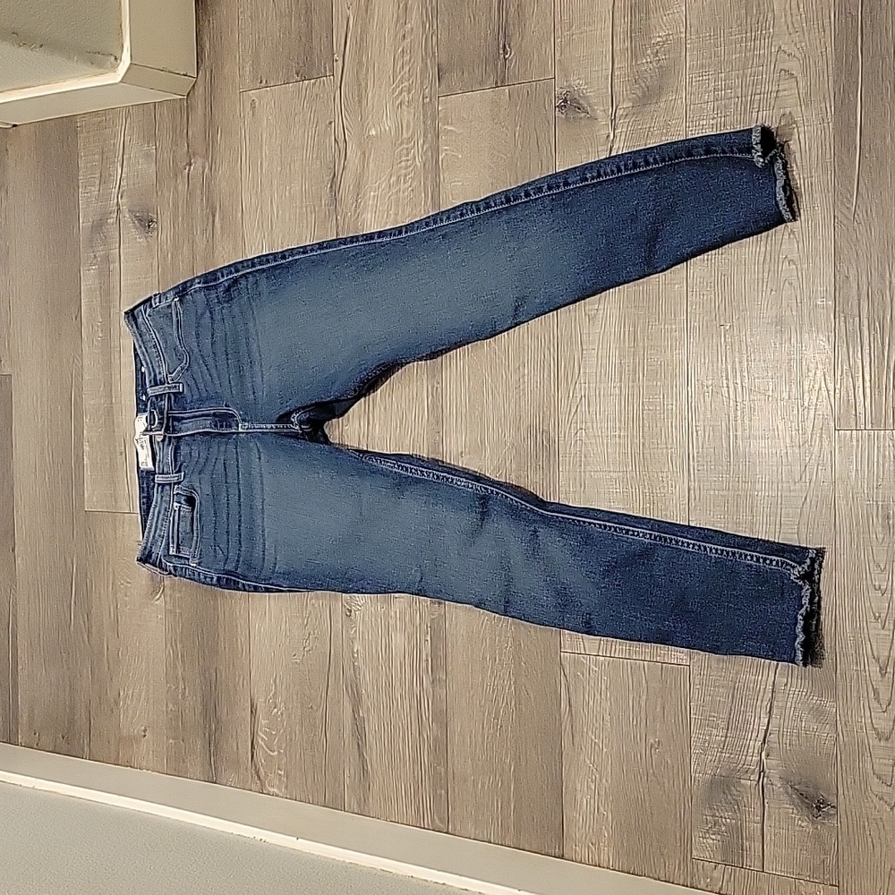 Hollister California Curvy High Rise‎ Super Skinny Soft Stretch Jegging size 7S